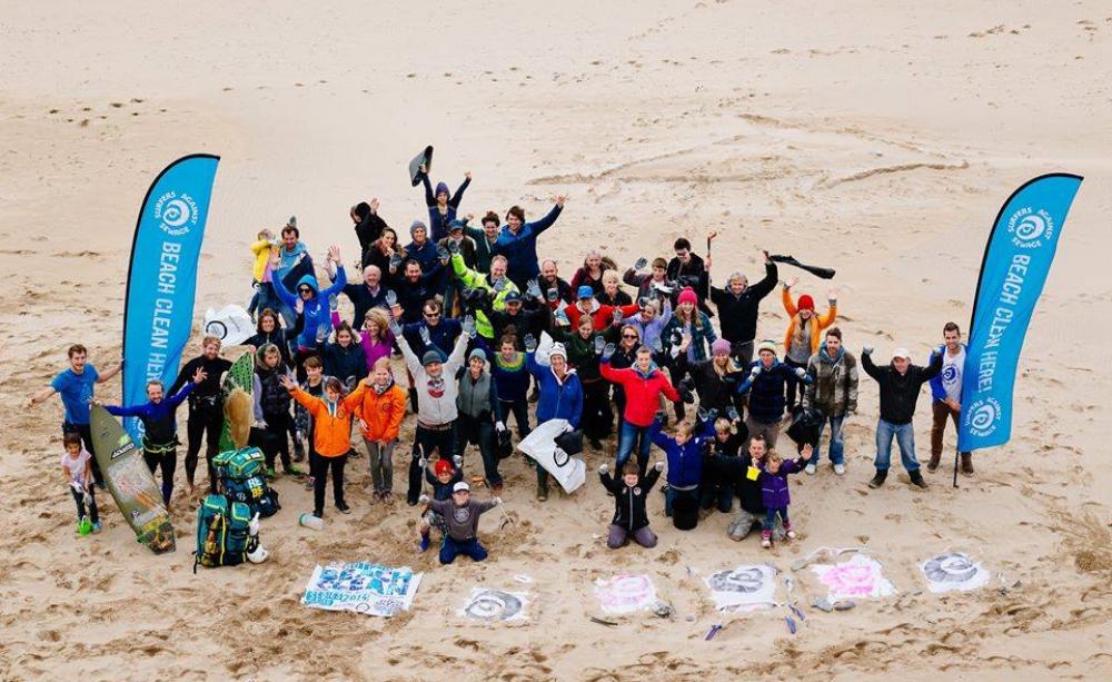 Surfers Against Sewage beach clean