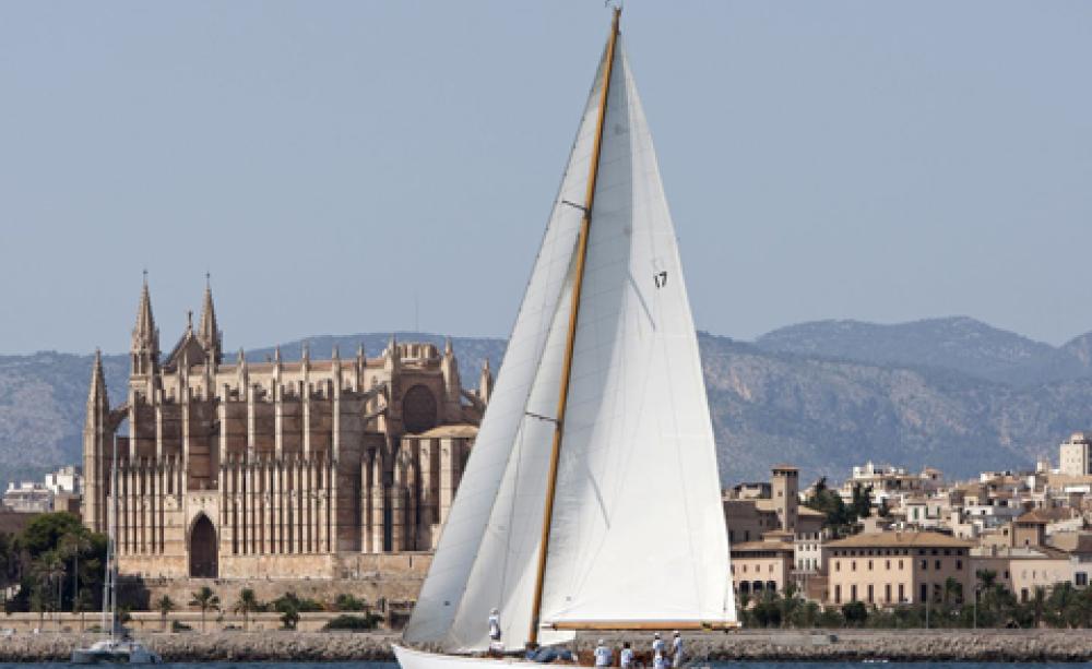 sailing in Corsica