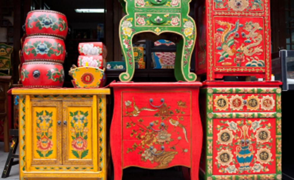 How to... buy vintage homeware
