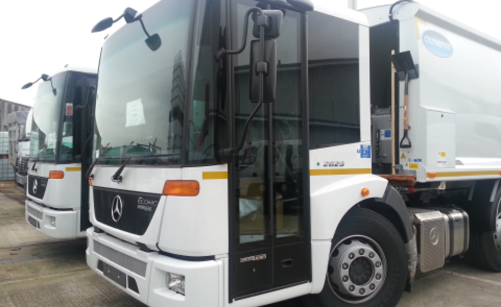 The Mercedes Econic has large glass areas to the front and side that give the driver a direct view of nearby pedestrians and cyclists. Photo: LCC.