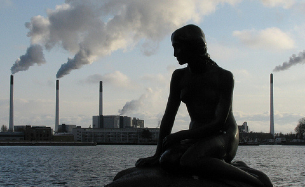Copenhagen's little mermaid - during the 2009 COP15 climate conference. Photo: Erik de Haan via Flickr.com.