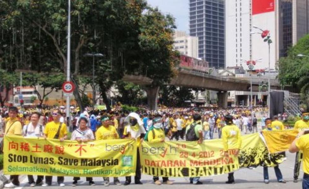 The environmental movement in Malaysia remains strong, despite judicial repression, as this recent demonstration against Lynas and Bersih shows. Photo: cumi&amp;ciki via Wikimedoa Commons.