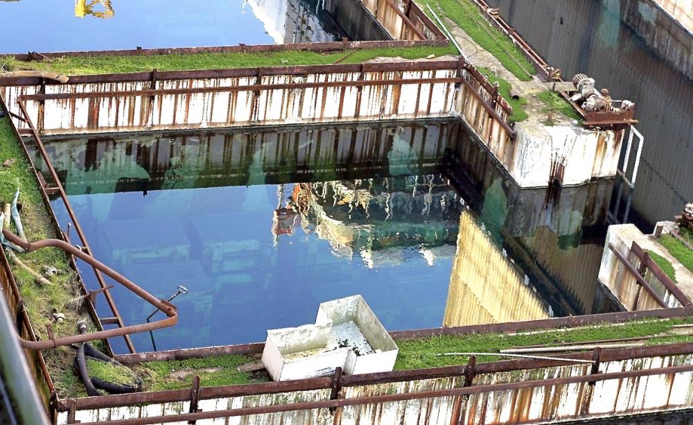 Sellafield - the B30 pond, possibly 2006.