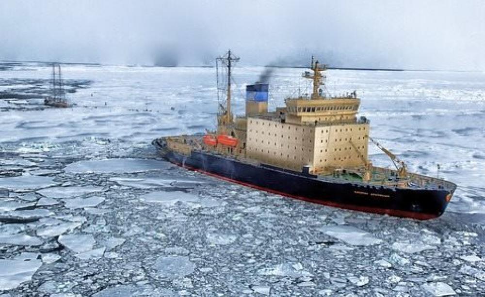 Is this the kind of Arctic you want, cross-crossed by shipping, complete with oil rigs, mining, industrial fishing and pollution? If not, get behind the Arctic Declaration! Photo: epsdave via Pixabay.