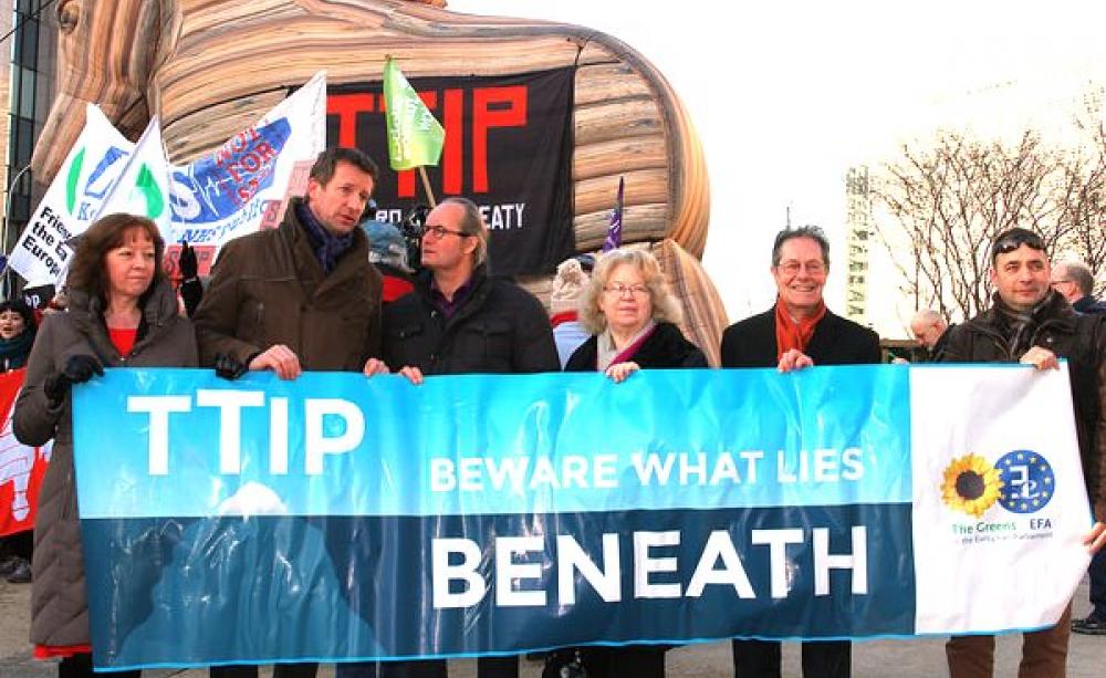 Beware what lies beneath! Green / EFA MEPs supporting hundreds of the Transatlantic Trade and Investment Partnership (TTIP), 4th February 2015. Photo: greensefa via Flickr (CC BY 2.0).