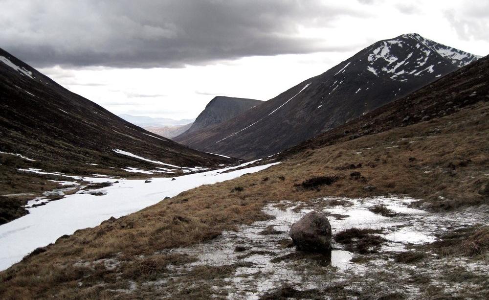 A bleak outlook for Britain's environment: Cairn Toul from the Pools of Dee, Lairig Ghru, Cairngorms. The sub-Arctic biodiversity of the mountains is at risk from warming climate. Photo: Ted and Jen via Flickr (CC BY).