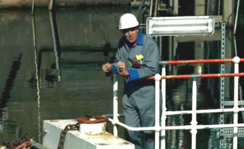 Professor 'Jim' al'Khalili presenting BBC4's 'Inside Sellafield' from beside one of the facility's infamous open storage pond.