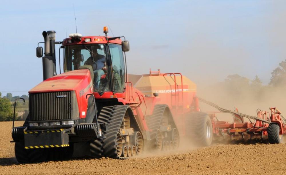 Intensive arable farming in England: no space for people or wildlife. Photo: Peter Roworth / Natural England via Flickr (CC BY-NC-ND).