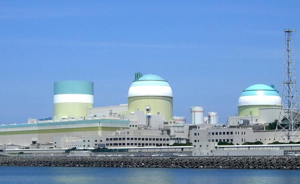 The three-unit Ikata nuclear power plant in the south of Japan.Its 890MW unit 3 is the only reactor in Japan that has a chance of restarting in 2016. Photo: ja:User:Newsliner via Wikimedia Commons (CC BY-SA).