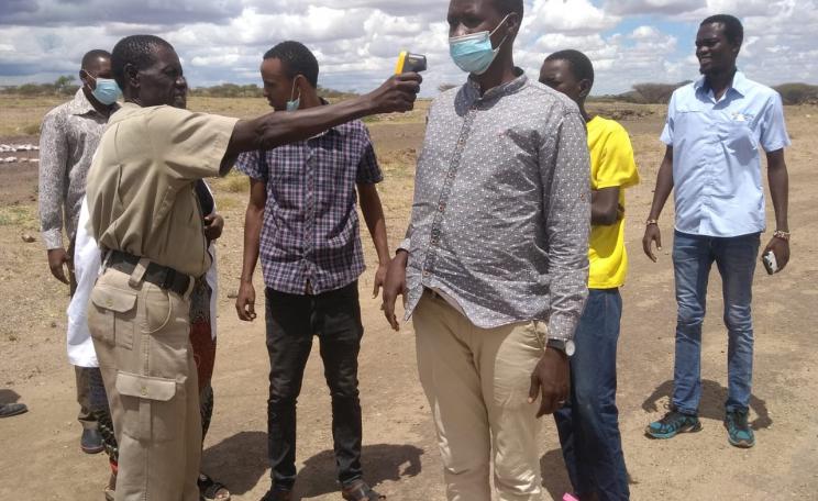 Screenings on El-molo boundaries