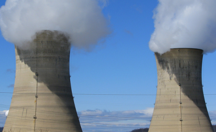 Unit 1 of the Three Mile Island Nuclear Generating Station. Unit 2 experienced a partial core meltdown in 1979 - the worst civilian nuclear accident in United States history. Photo: Richard Owens via Flickr.com.