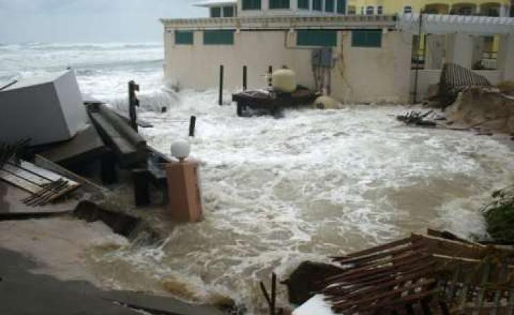 More of this to come ... the western rear end of Jetty East parking lot collapses under the storm surge from Hurricane Ike, 2008. Photo: Ed Hart via Flickr.