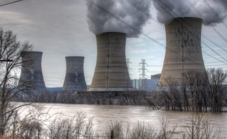 Nuclear power station 1 at Three Mile Island, still in operation now long after the partial meltdown in the TMI-2 reactor in 1979. Photo: joelsp via Flickr.