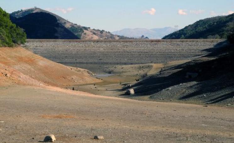 Uvas Dam and Reservoir, California, February 1, 2014. Photo: Ian Abbott via Flickr.