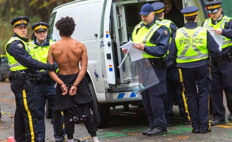 Protest rally against Kinder Morgan at Burnaby Mountain Park, 20th November 2014. Photo: Mark Klotz via Flickr (CC BY 2.0).