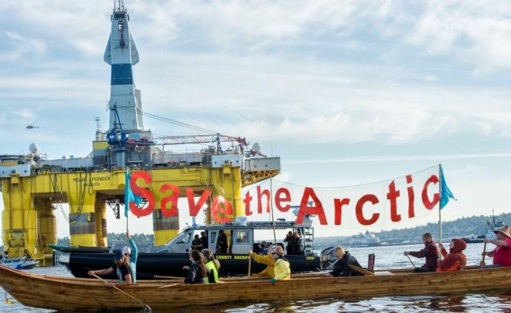 The 'sHellNo!' Flotilla Departure Blockade, 15th June 2015. Photo: Jeff Dunnicliff / Backbone Campaign via Flickr (CC BY).