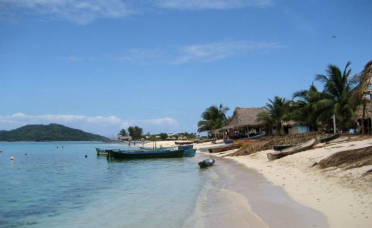 View of Paradise: Garifunas on Chachahuate enjoy fishing, beach, sun, and Caribbean waters. Photo: npatterson via Flickr (CC BY-NC-ND).