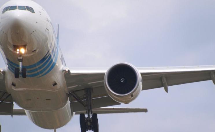 Plane coming in to land at Heathrow. 70% of flights are taken by just 15% of the population, while over half don't travel at all in any single year. Photo: Roy via Flickr (CC BY-NC).