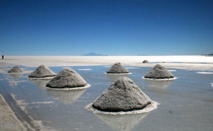 Salar de Uyuni: lithium-rich salt piled up by miners for sale. Photo: Hank via Flickr (CC BY-NC-SA).