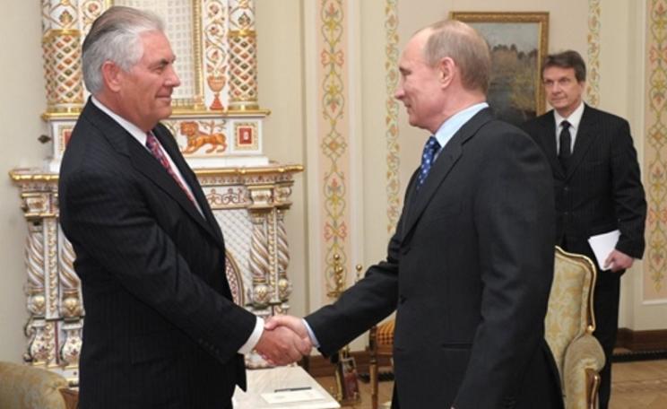 Prime Minister Vladimir Putin meets with Chairman and CEO of ExxonMobil Corporation Rex W. Tillerson. Photo: premier.gov.ru via Wikimedia Commons (CC BY).