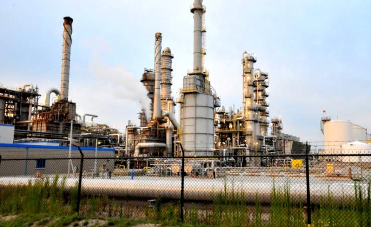 When we can't even properly regulate fairly simple things like the chemicals coming from this plant in Sarnia, Ontario, what chance have we got with truly 'wicked' problems like genes engineered to spread through populations? Photo: Jon Lin Photography vi